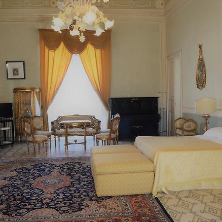 Bed and Breakfast Palazzo Vecchio Marittima Exterior foto