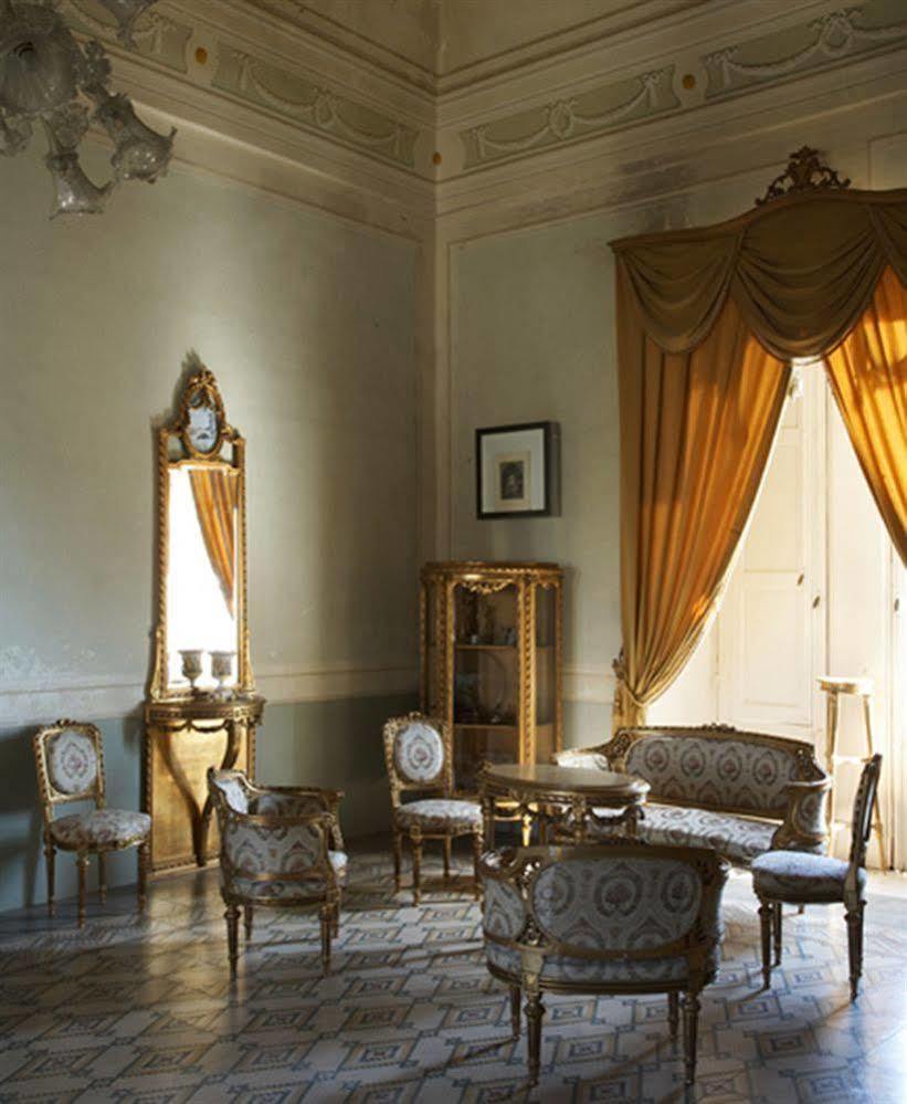 Bed and Breakfast Palazzo Vecchio Marittima Exterior foto